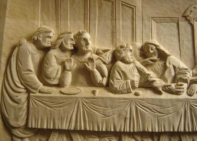 Drevorezba večera Pánova - ľavá časť drevorezby