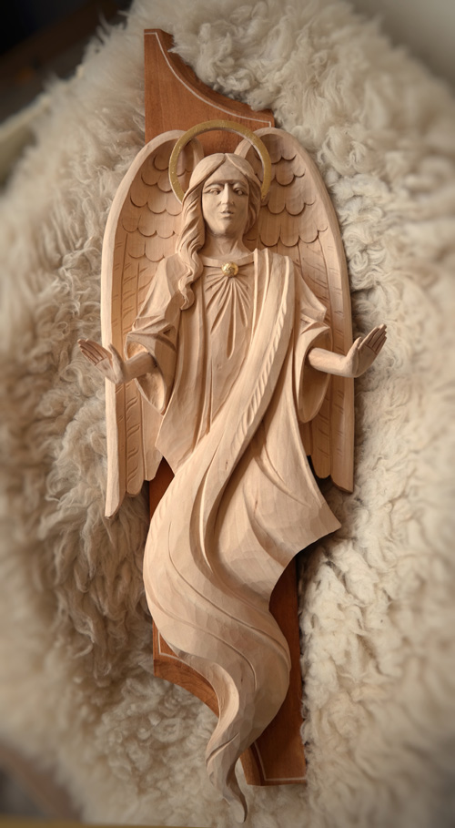 vyrezávaný anjel, drevorezba anjela